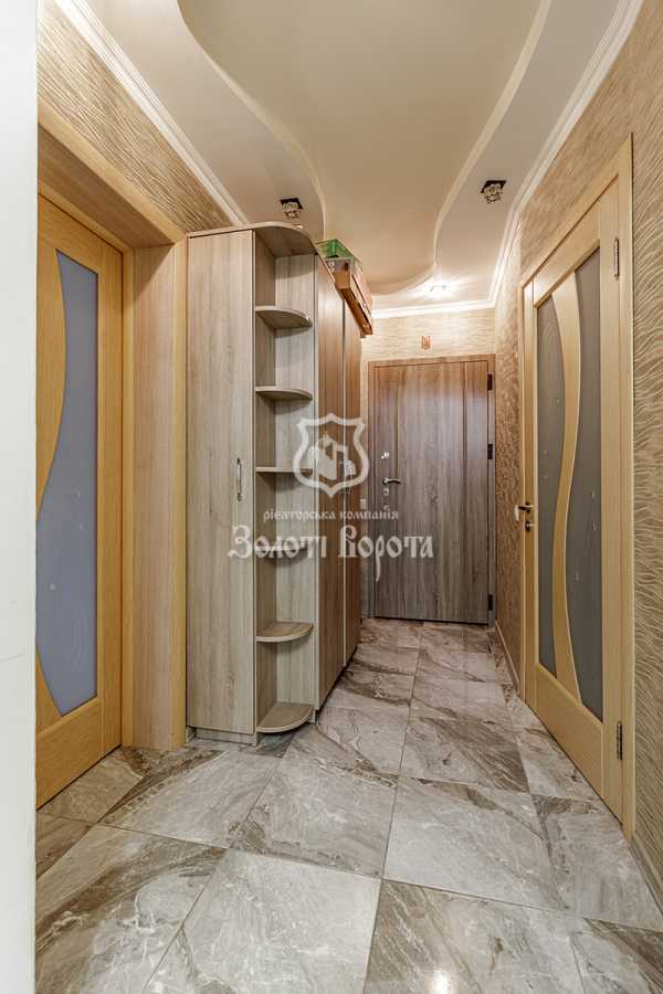 Продаж 1-кімнатної квартири 50 м², Краківська вул., 13В