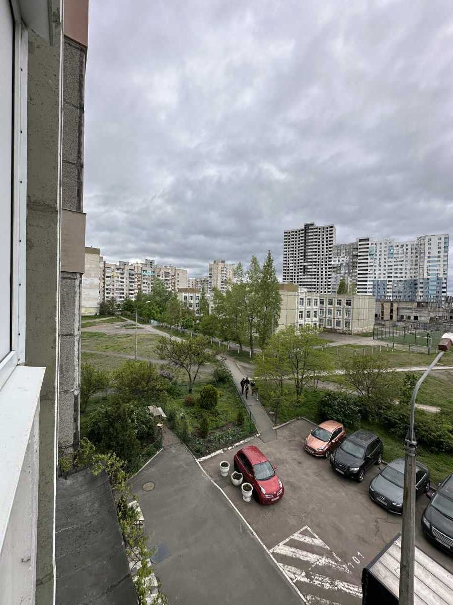 Продажа 3-комнатной квартиры 68 м², Николая Лаврухина ул., 11А