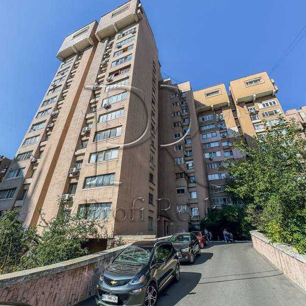 Продажа 3-комнатной квартиры 70 м², Владимира Антоновича ул., 112