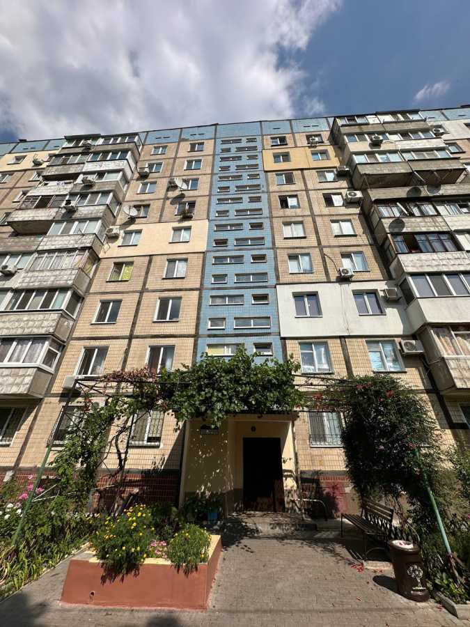 Продаж 3-кімнатної квартири 63 м², Юрія Кондратюка вул., 16