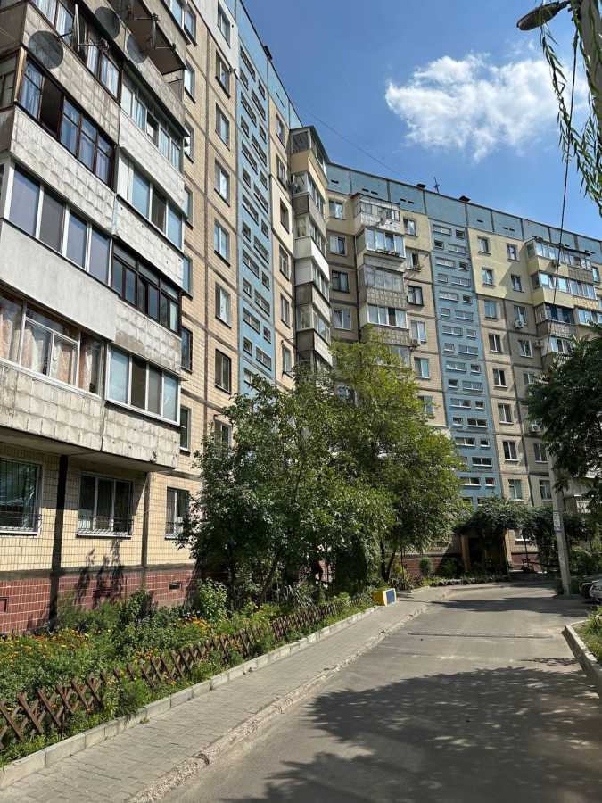 Продаж 3-кімнатної квартири 63 м², Юрія Кондратюка вул., 16