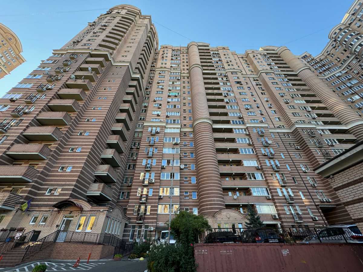 Аренда 1-комнатной квартиры 64 м², Голосеевская ул., 13