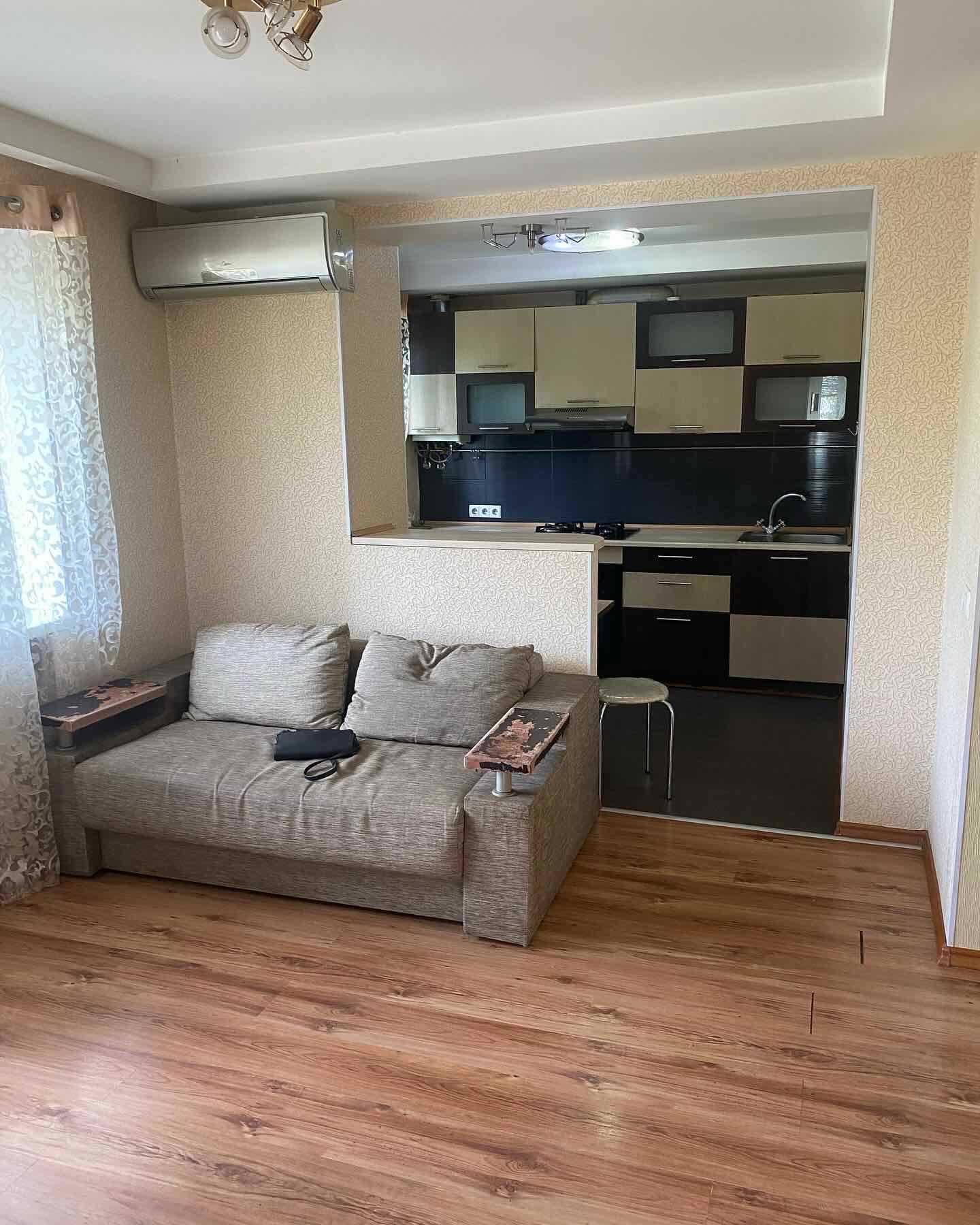 Продажа 2-комнатной квартиры 48 м², Александра Поля просп., 50