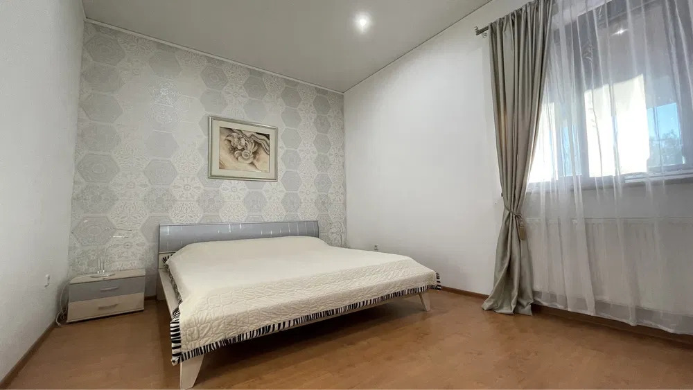 Оренда будинку 360 м²