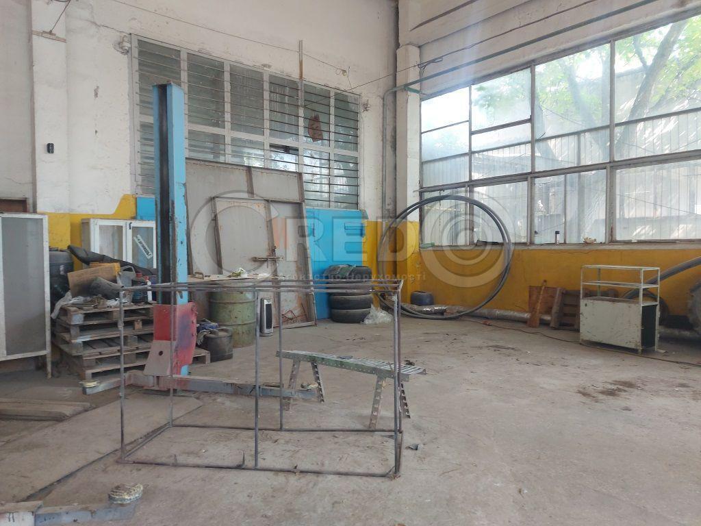 Продажа сто 1700 м², Леонида Бородича ул.