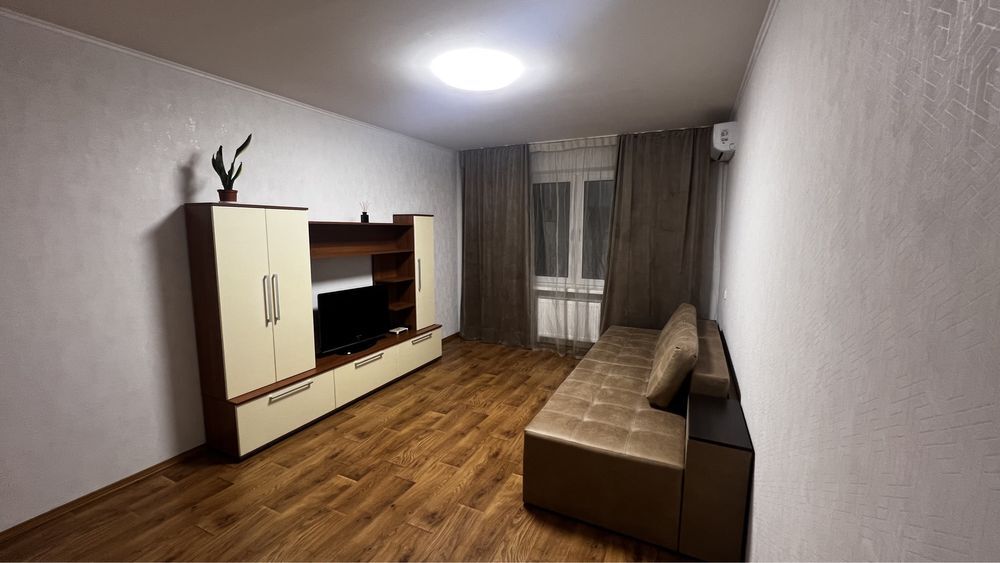 Аренда 1-комнатной квартиры 50 м², Здолбуновская ул.