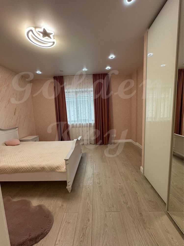 Продажа коттеджа 330 м², Довженка ул., 11