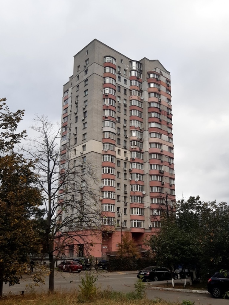 Продажа 3-комнатной квартиры 138 м², Николая Голего ул., 6