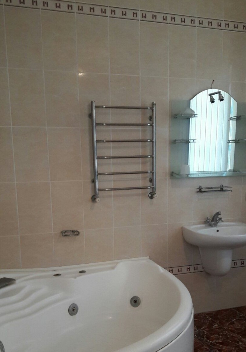 Оренда будинку 450 м², Науки просп.