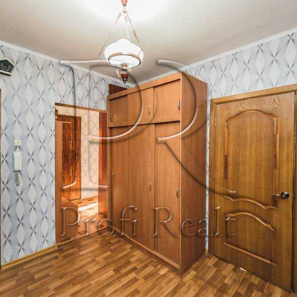 Продаж 3-кімнатної квартири 71 м², Озерна вул., 16