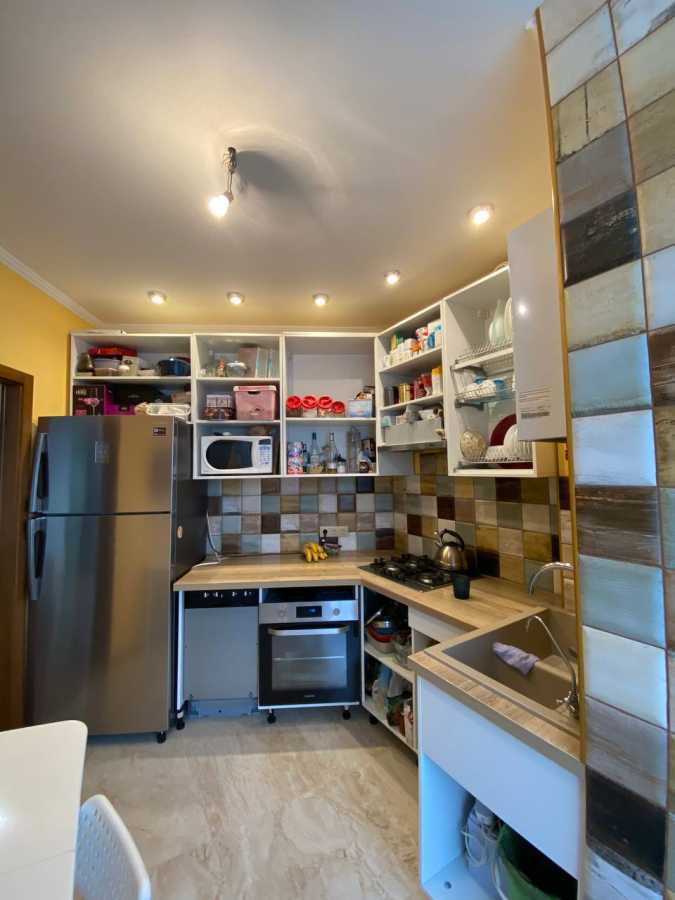 Продаж 3-кімнатної квартири 52 м², Волошкова, 2