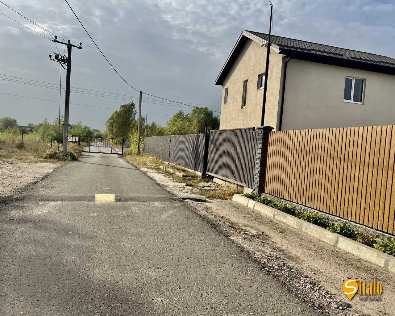 Продажа участка под индивидуальное жилое строительство 24 соток, 1-я Озерная ул.