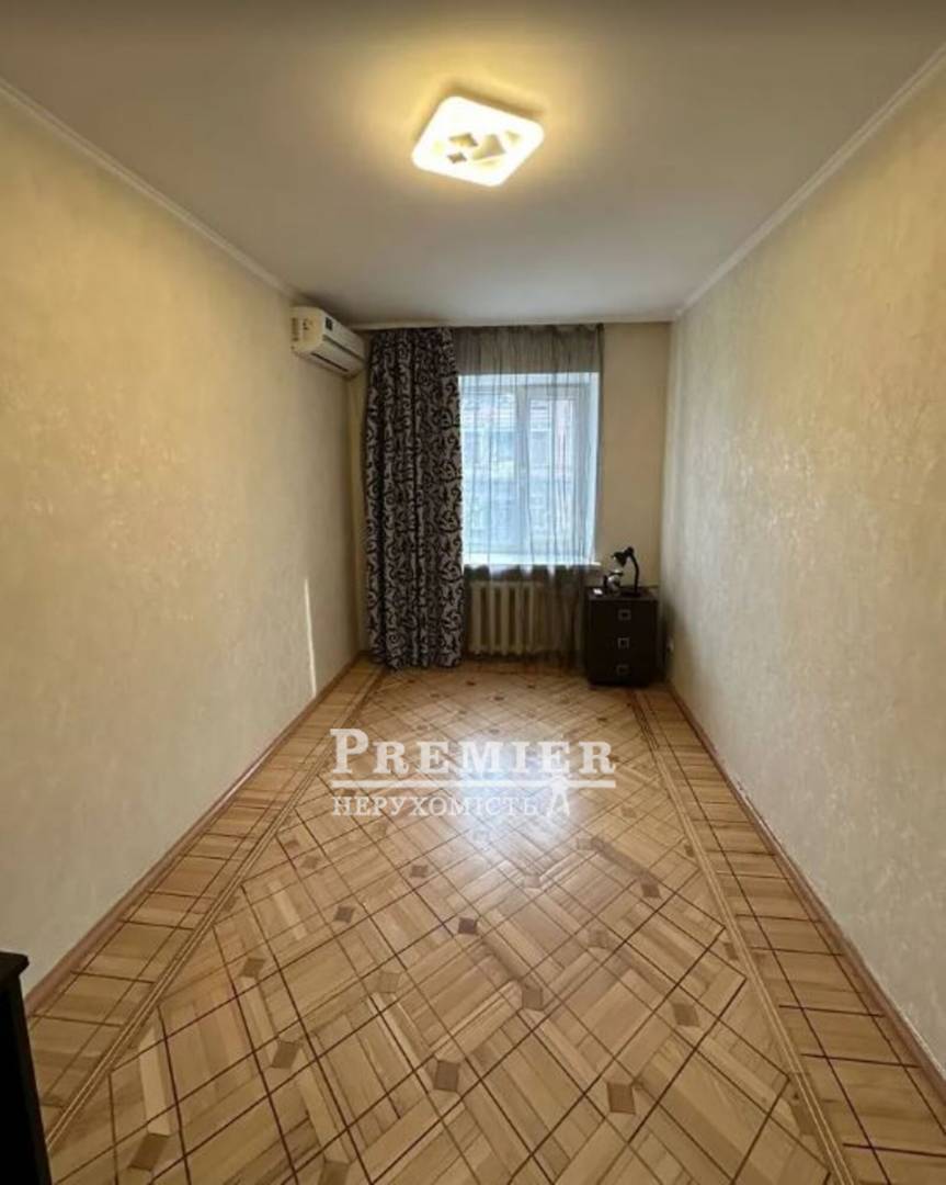 Продаж 2-кімнатної квартири 43 м², Троицкая вул.