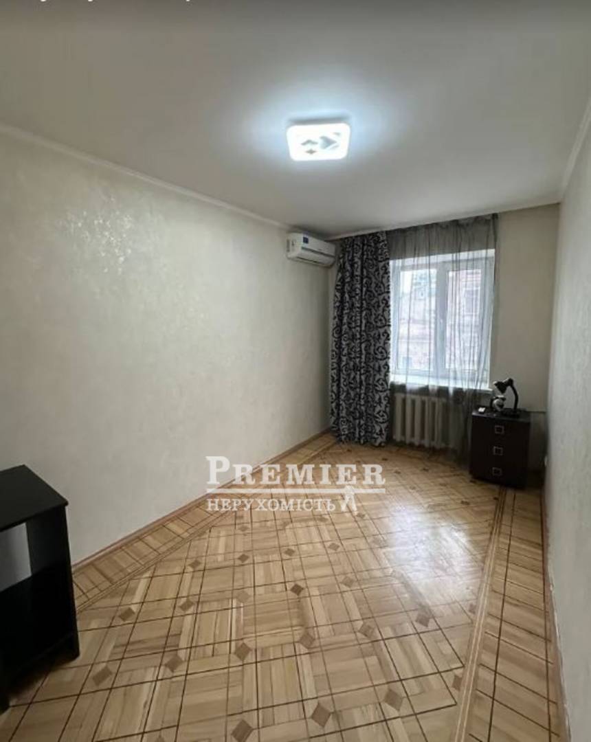 Продаж 2-кімнатної квартири 43 м², Троицкая вул.