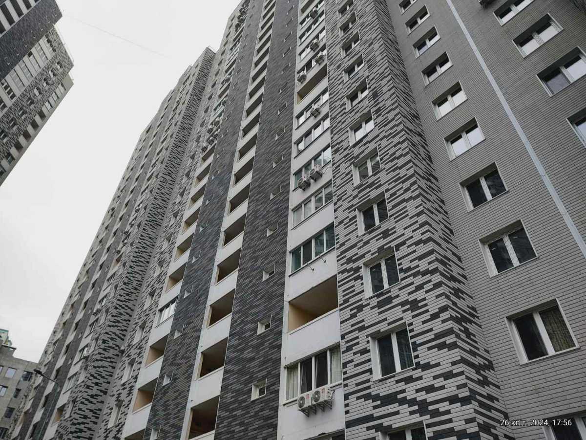 Продажа 2-комнатной квартиры 72 м², Ревуцкого ул., 54