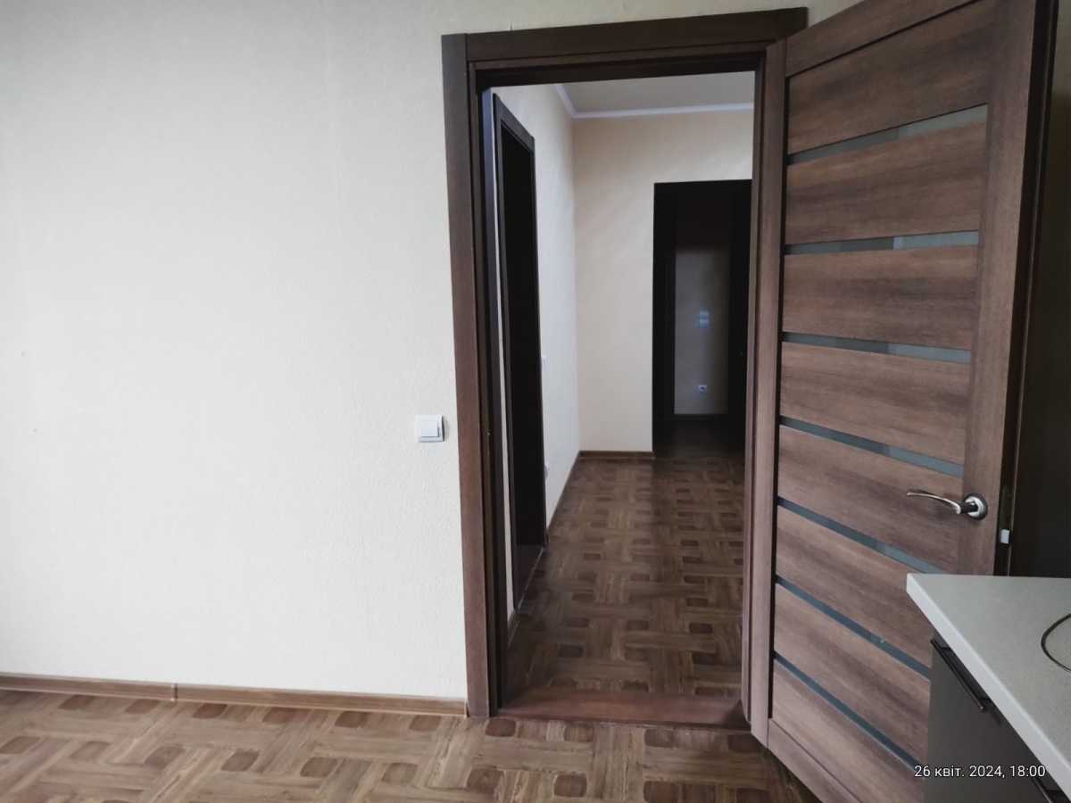 Продаж 2-кімнатної квартири 72 м², Ревуцького вул., 54