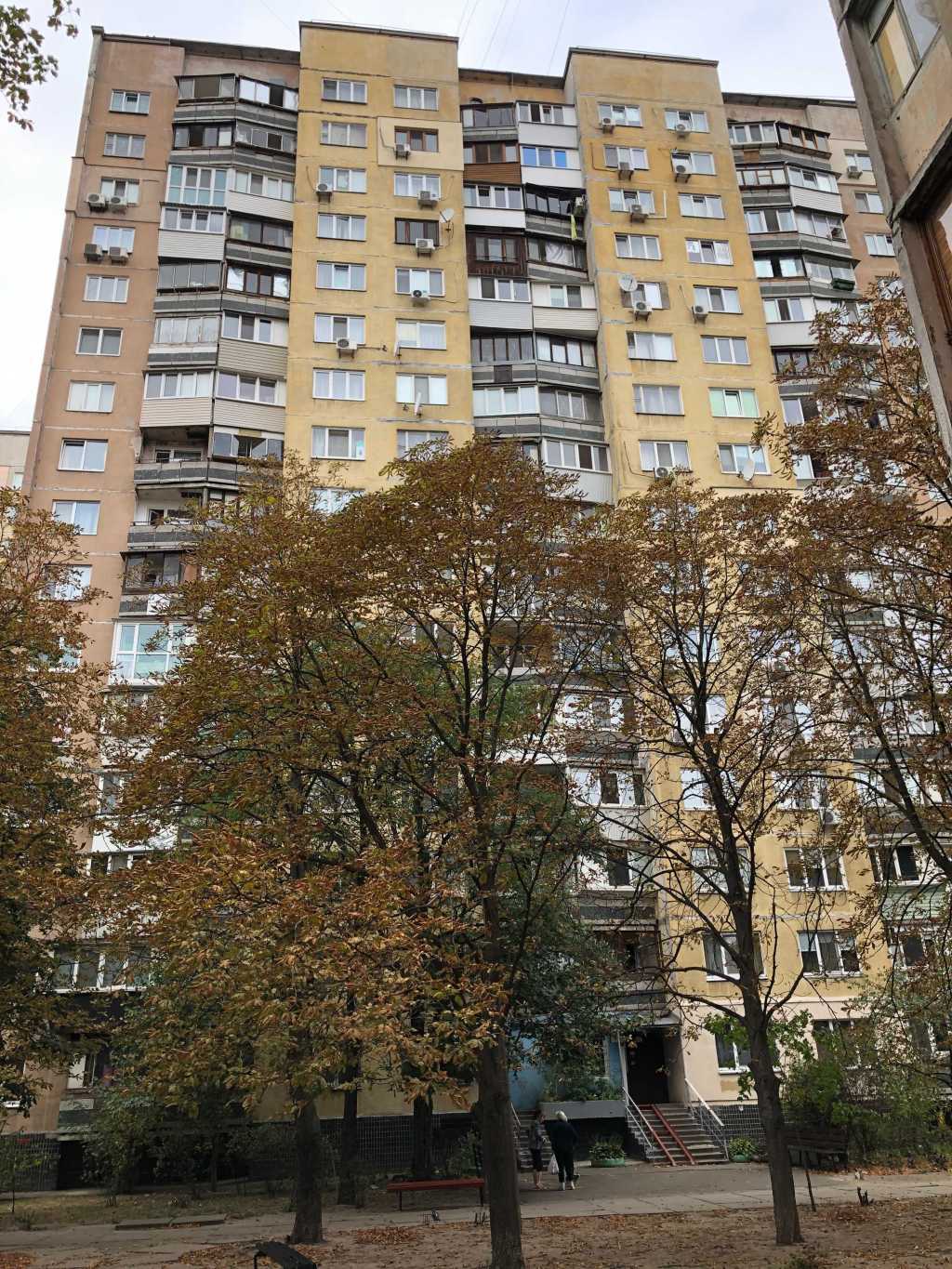 Продажа 3-комнатной квартиры 71 м², Свободы просп., 30