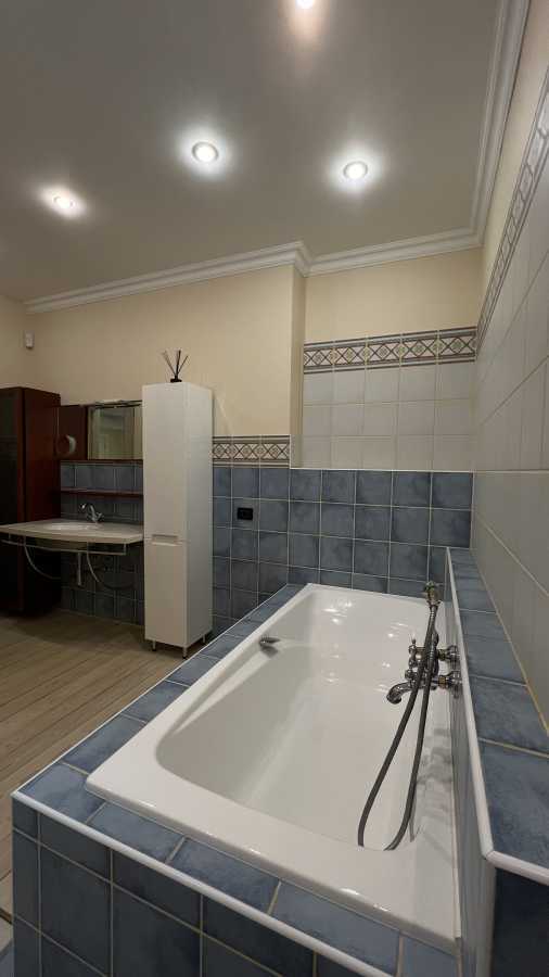 Аренда дома 400 м², Редутный пер., 2