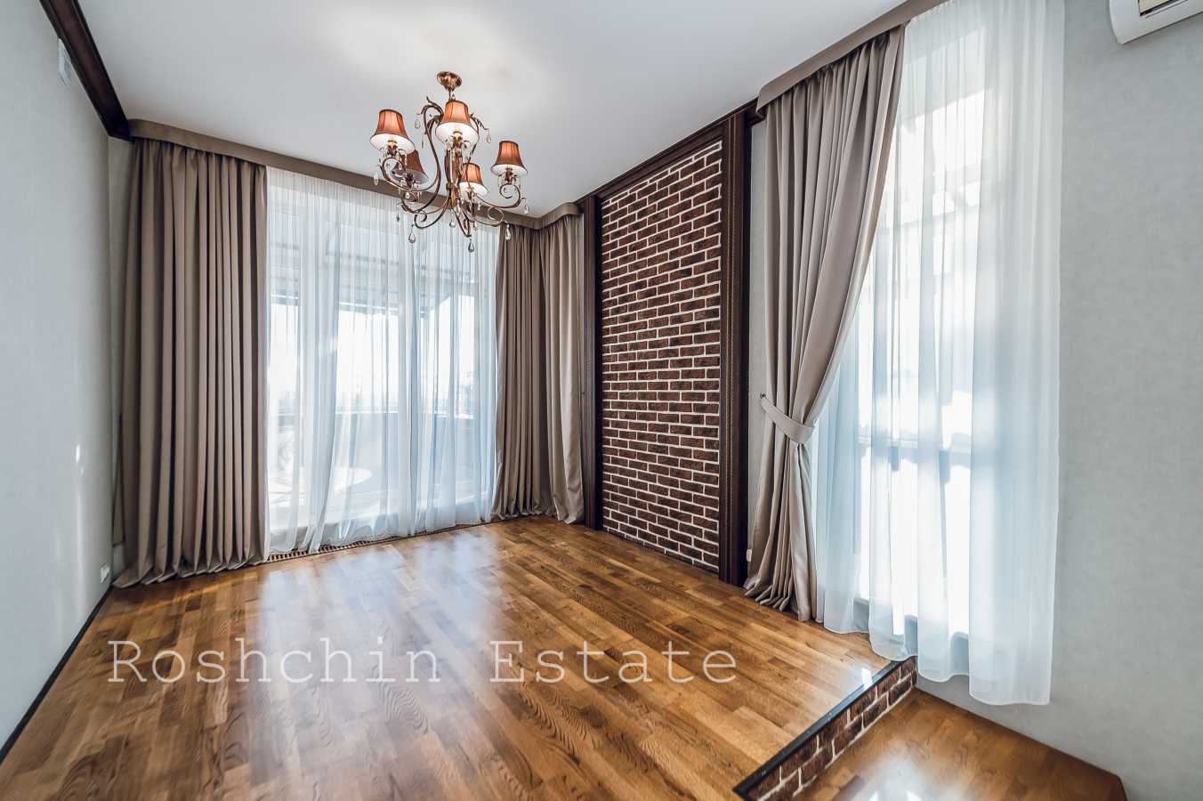 Продаж 4-кімнатної квартири 212 м², Депутатська вул., 23А