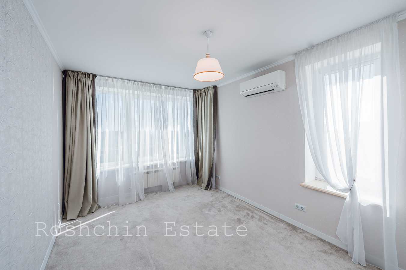 Продажа 4-комнатной квартиры 212 м², Депутатская ул., 23А