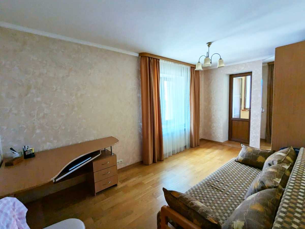 Продаж 3-кімнатної квартири 74 м², Героїв Сталінграда просп., 14Б