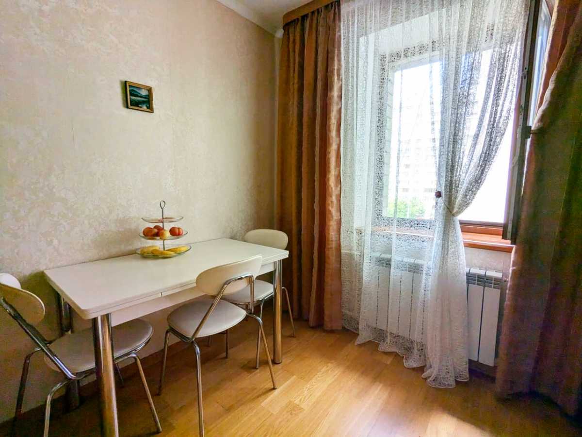 Продажа 3-комнатной квартиры 74 м², Героев Сталинграда просп., 14Б