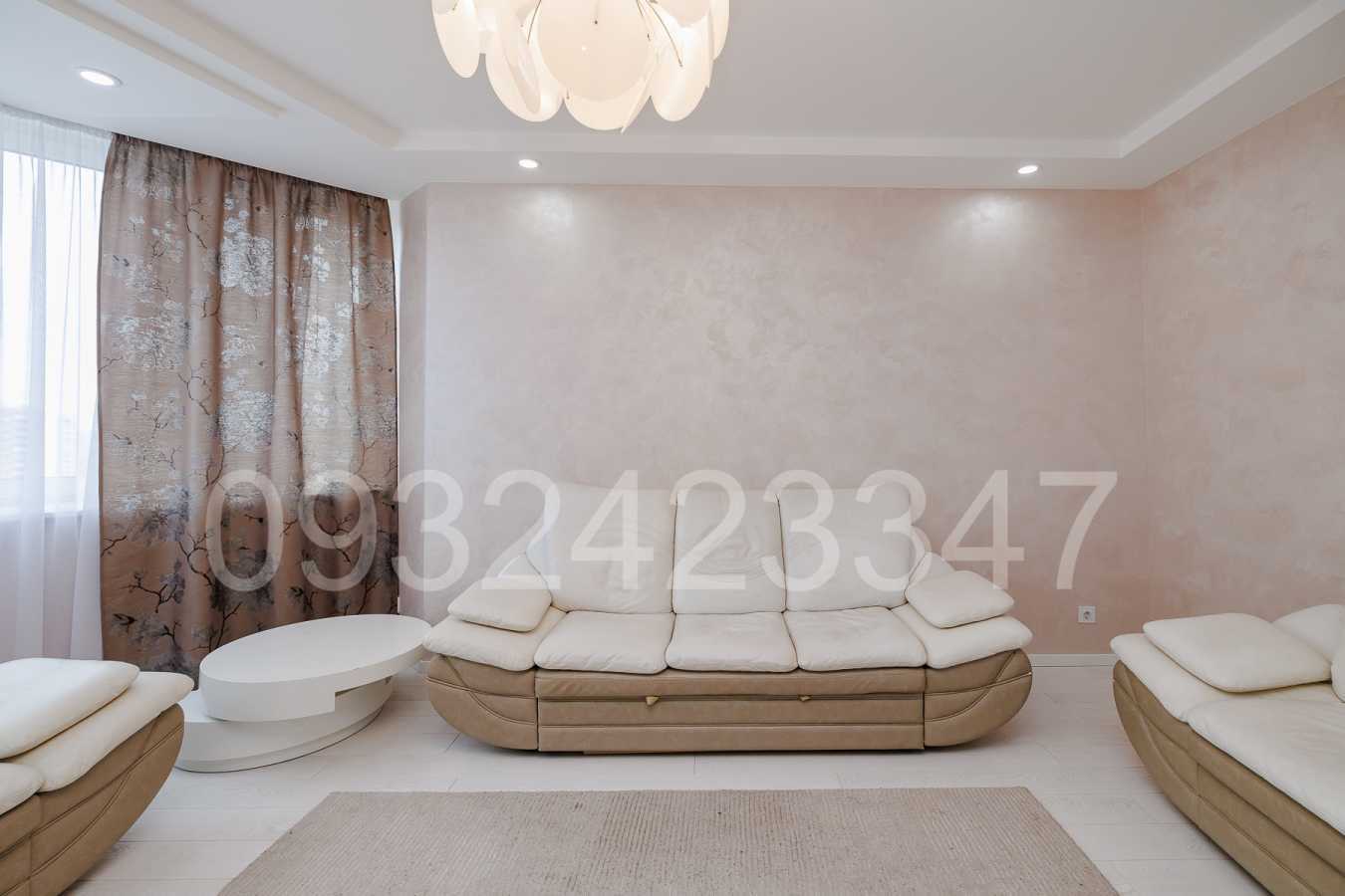 Продаж 3-кімнатної квартири 103 м², Анни Ахматової вул., 34