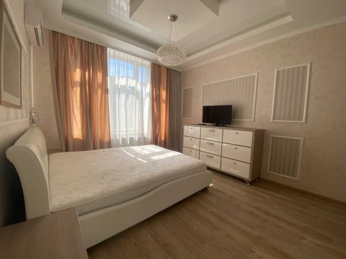 Аренда 2-комнатной квартиры 86 м², Михаила Драгомирова ул., 7