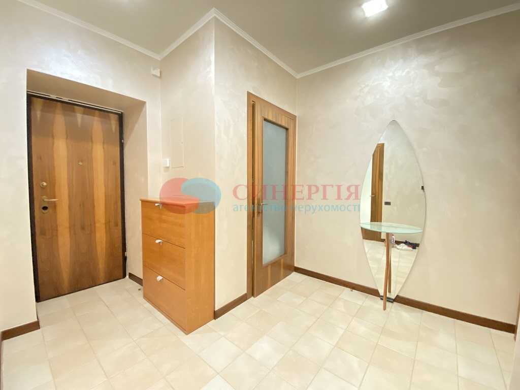 Оренда 2-кімнатної квартири 68 м², Різницька вул., 11