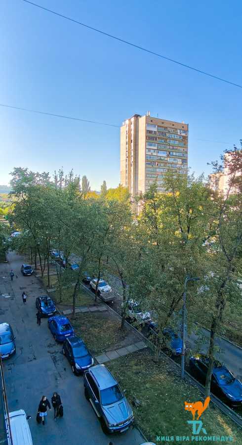 Продаж 2-кімнатної квартири 61 м², Русанівський бул., 4