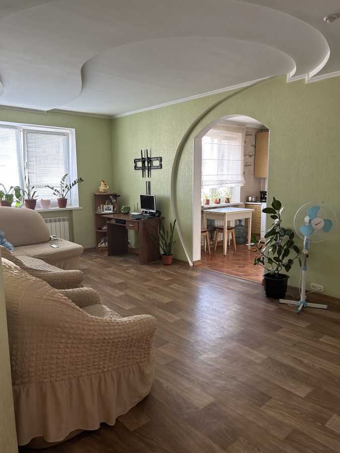 Продаж 3-кімнатної квартири 72 м², Олімпійська, 10