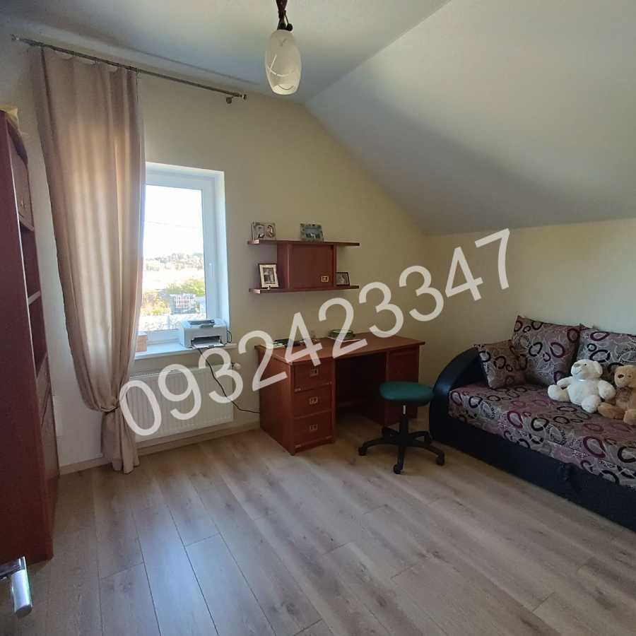 Продаж будинку 180 м², молодіжна