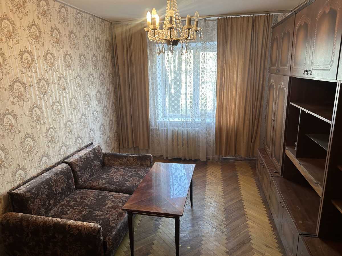 Продаж 3-кімнатної квартири 72 м², Зодчих вул., 34