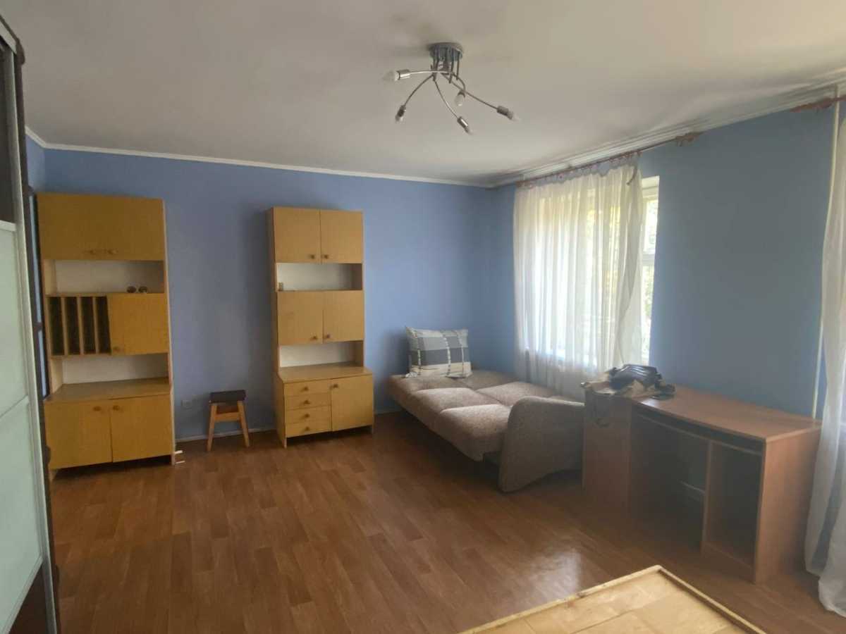 Оренда 2-кімнатної квартири 62 м², Колекторна вул., 3