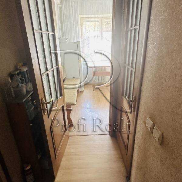 Продажа 3-комнатной квартиры 49 м², Героев Севастополя ул., 13