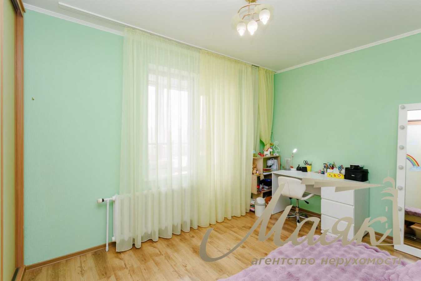 Продаж 2-кімнатної квартири 73 м², Анни Ахматової вул., 18