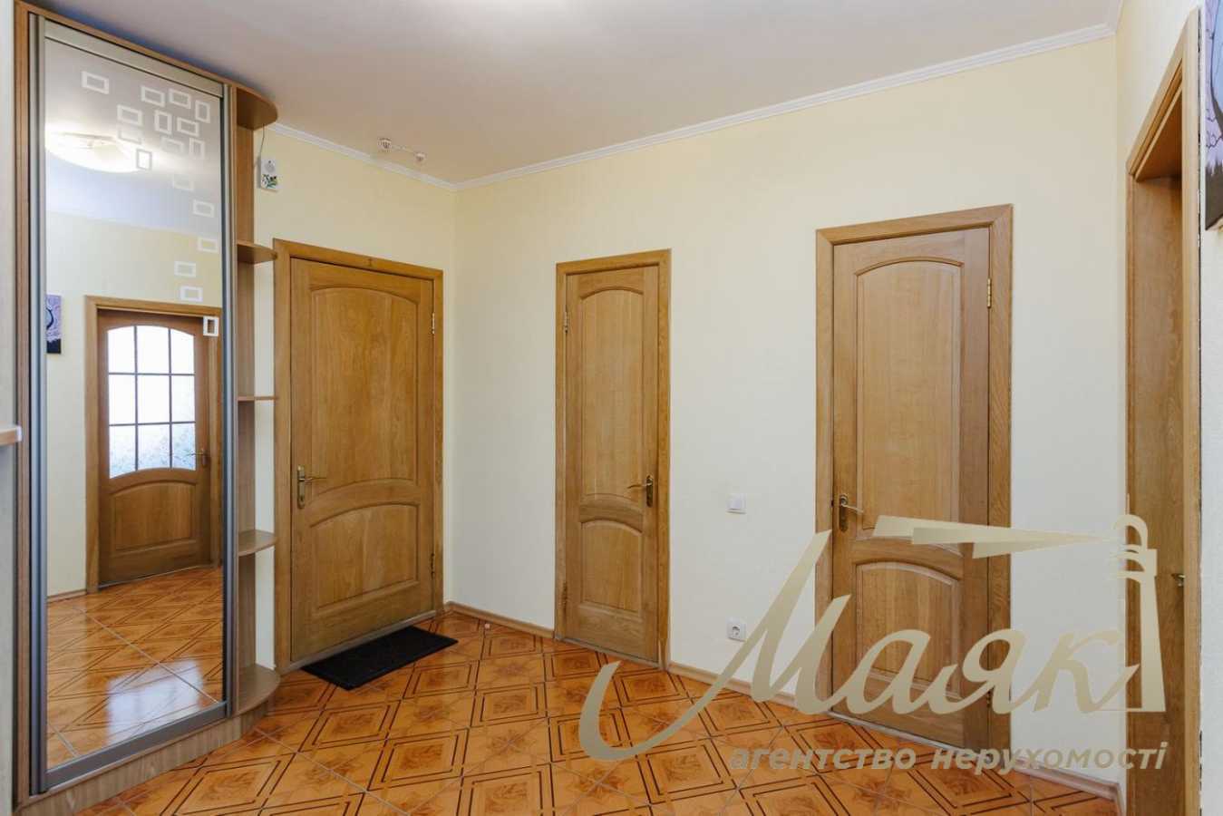 Продаж 2-кімнатної квартири 73 м², Анни Ахматової вул., 18