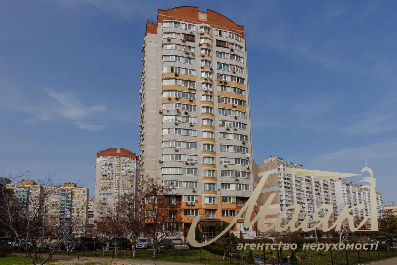 Продаж 2-кімнатної квартири 73 м², Анни Ахматової вул., 18