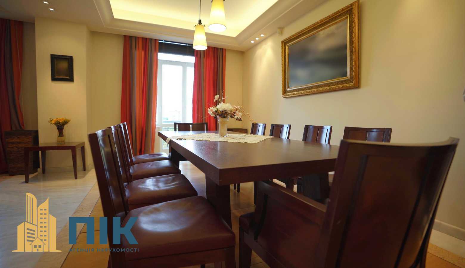 Продаж 4-кімнатної квартири 370 м², Банкова вул., 1/10