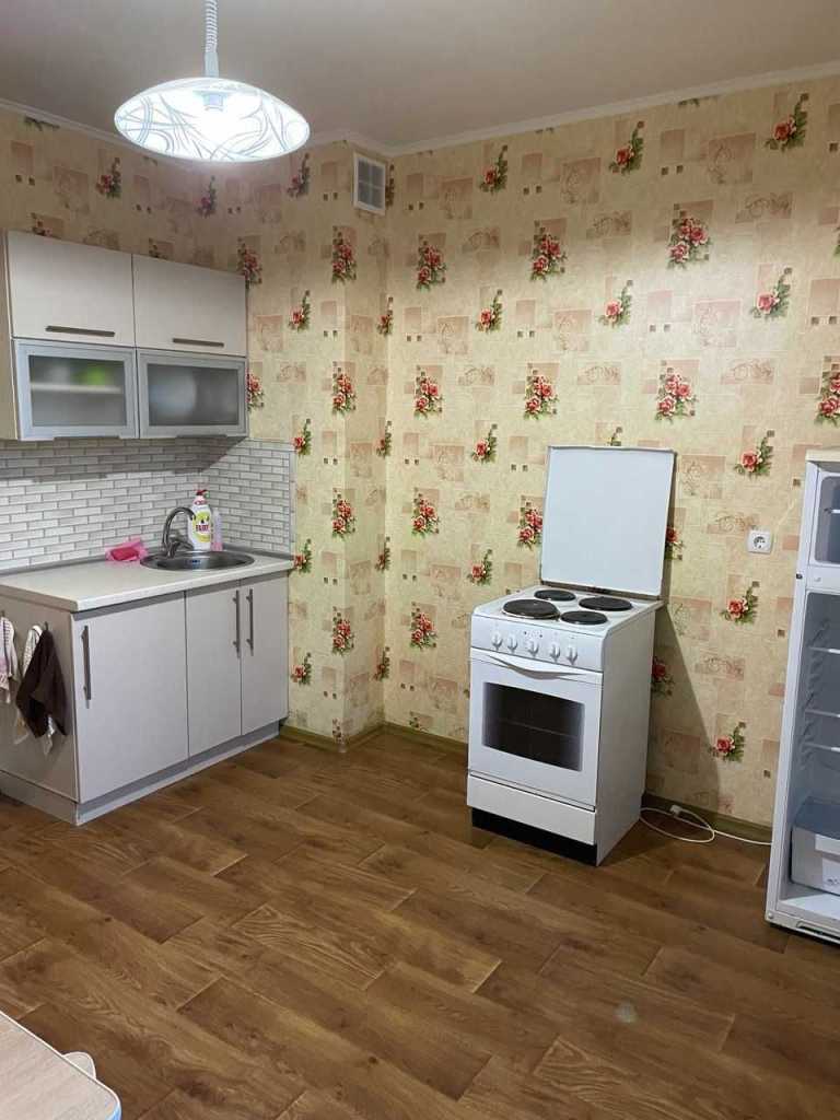 Продаж 1-кімнатної квартири 49 м², Сергія Данченка вул., 5