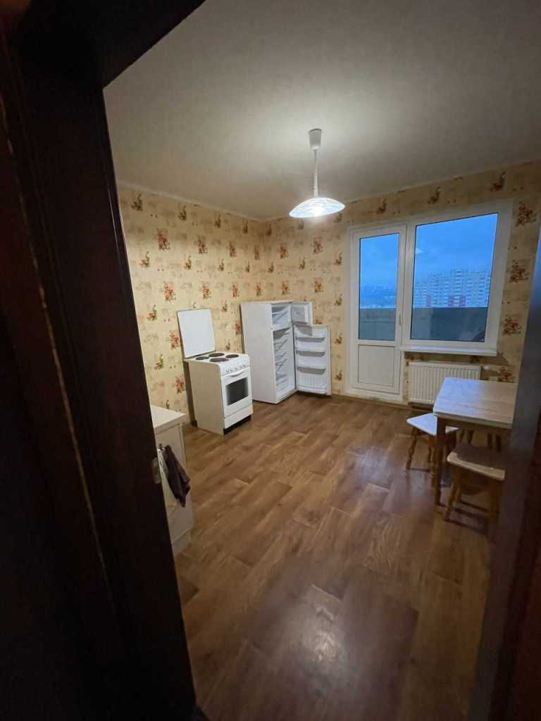 Продаж 1-кімнатної квартири 49 м², Сергія Данченка вул., 5