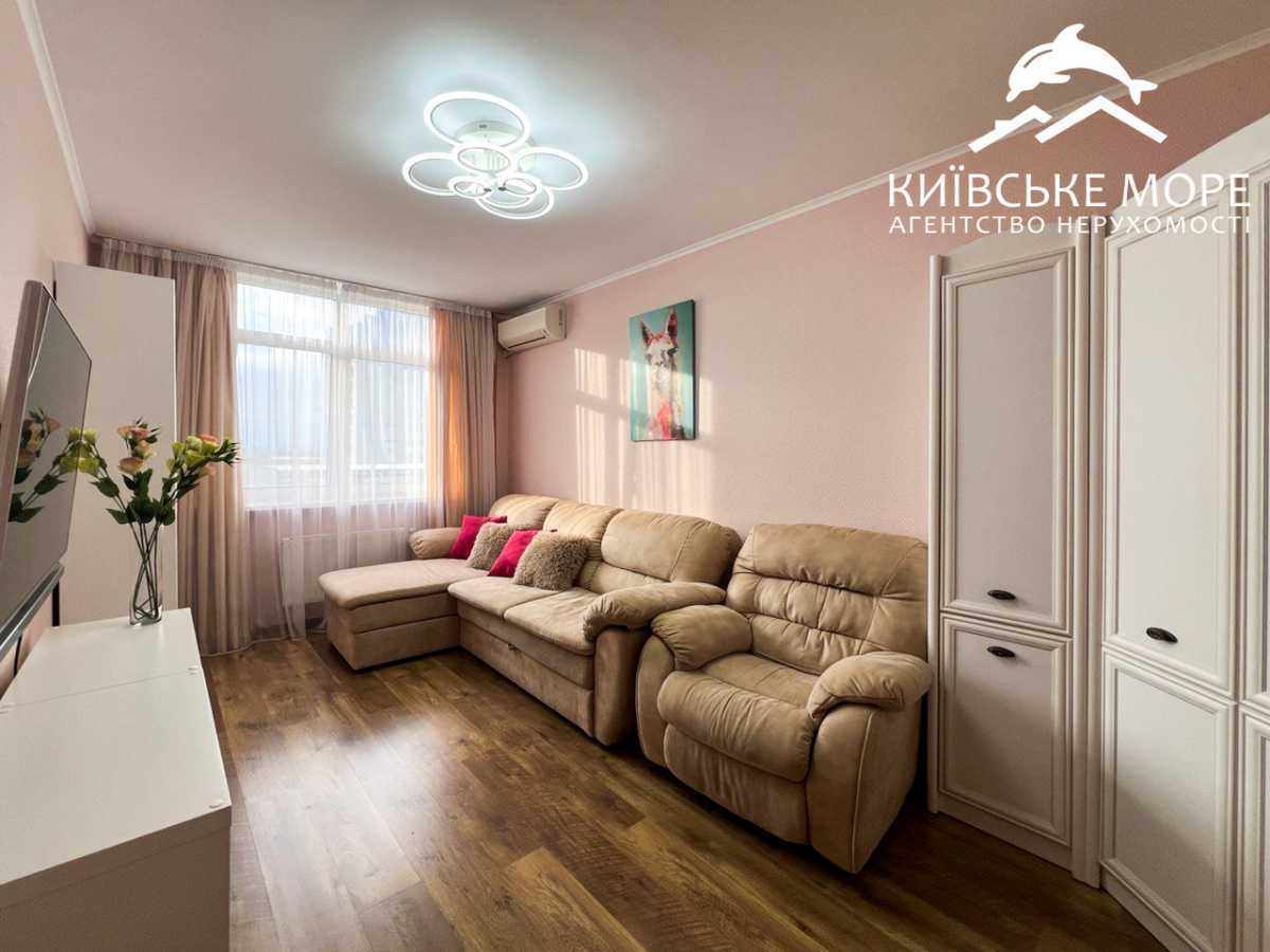 Продажа 2-комнатной квартиры 67 м², Воскресенская ул., 14Б