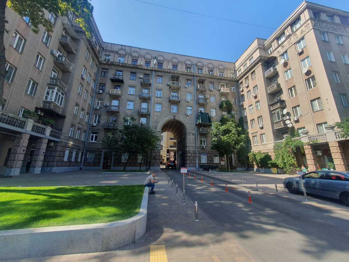 Продаж 4-кімнатної квартири 188 м², Пирогова вул., 6А