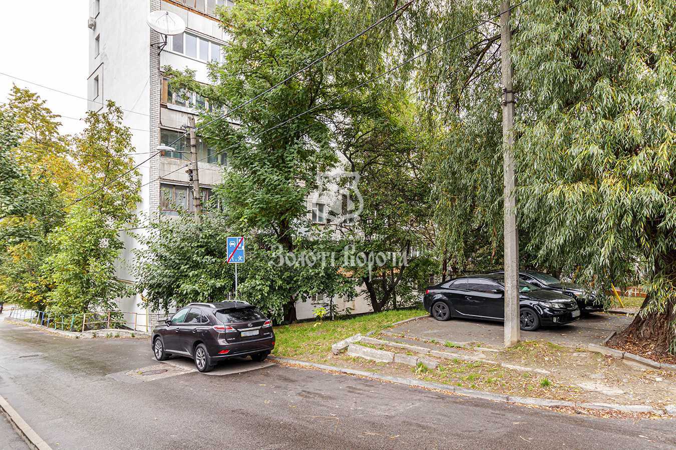 Продаж 1-кімнатної квартири 39 м², Феодосійська вул., 4