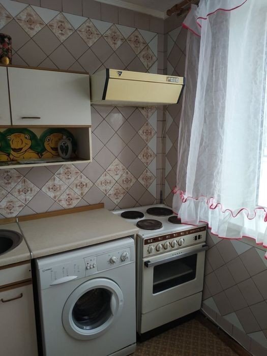 Продаж 2-кімнатної квартири 43 м²