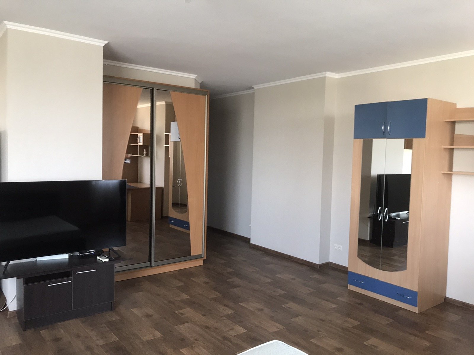 Продаж 1-кімнатної квартири 55 м²