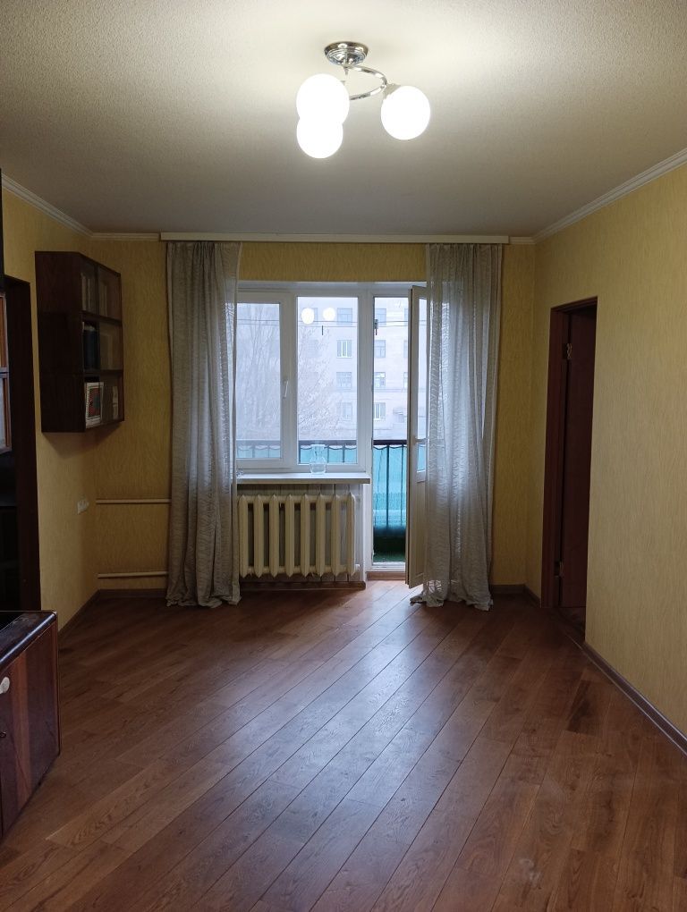 Продаж 2-кімнатної квартири 42 м²