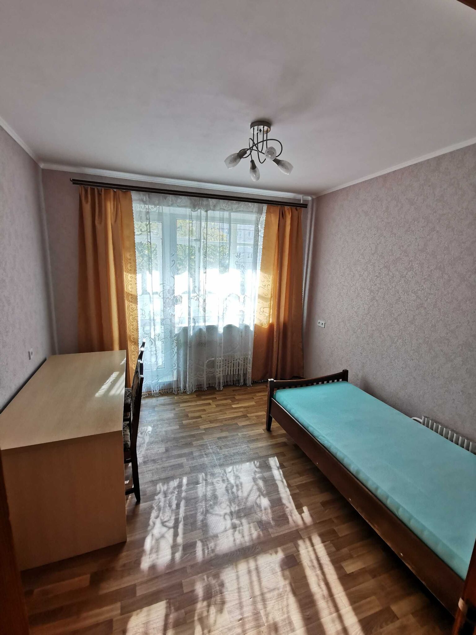 Продажа 4-комнатной квартиры 83 м²