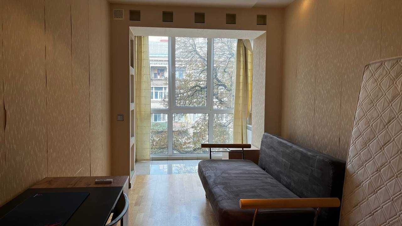 Аренда 2-комнатной квартиры 90 м²