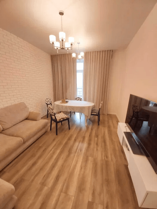 Продаж 3-кімнатної квартири 105.6 м²